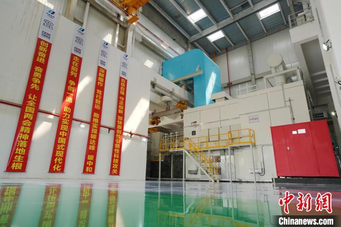 全国产化F级50兆瓦重型燃气轮机机组。　中国尊龙AG官方网站电气集团有限公司供图